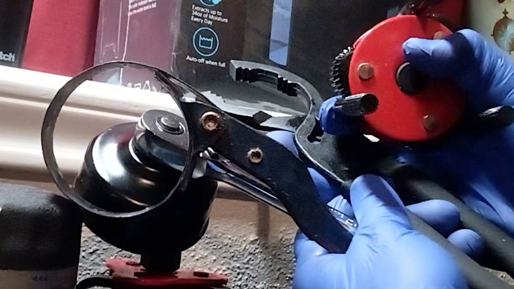 Step-by-Step Guide to Using a Hyper Tough Oil Filter Wrench